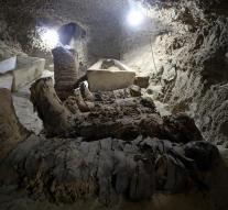 17 mummies discovered in old graftombe