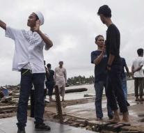 40,000 Indonesians displaced after tsunami