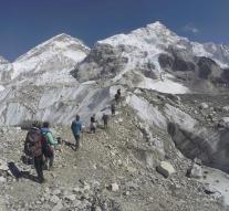Again climber died on Mount Everest