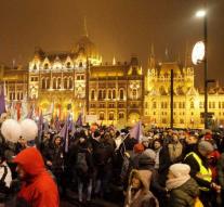 Again massively protest Budapest against Orbán