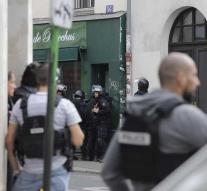 Again stabbing in Paris