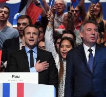 Bayrou and Macron agree on candidate list