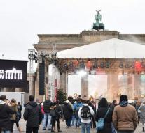 Berlin commemorates touch with concert