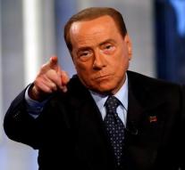 Berlusconi praises 'charming' Melania Trump