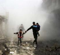 Bombs USA on militias Assad