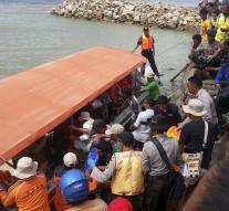 Captain disaster Sulawesi ship rescued from the sea