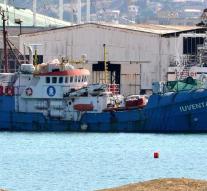 Crew rescue ship in Italy sued