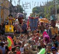 Crisis shadow over Brazil carnival