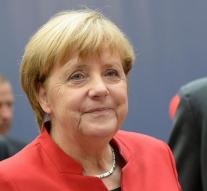 CSU supports fourth term for Merkel