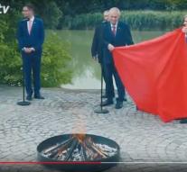 Czech president sets fire to huge pants