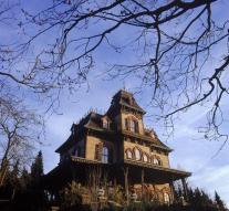 Dead in Disney haunted house