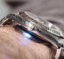 Dutch invention allows each smart watch