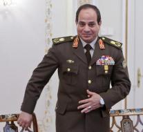 Egypt gives islets to Saudi Arabia