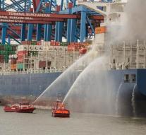 Fire in Hamburg harbor after days of master
