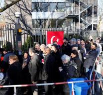 First Turks abroad can already vote