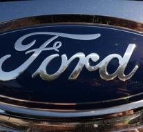 Ford calls nearly half a million cars back