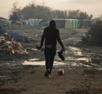 French angry Britons refugees Calais