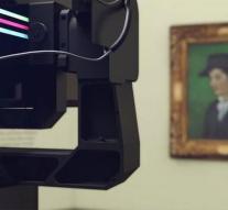 Google allows people to extreme zoom in on art