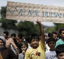 Greece sent 13 migrants back