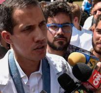 Guaidó accuses police of intimidating family