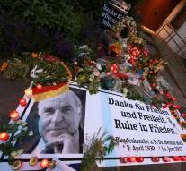 Helmut Kohl gets 'state funeral' EU