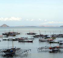 Indonesia blows on illegal fishing boats