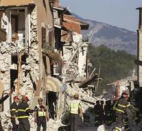 Italy builds wooden houses after quake