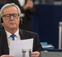 Juncker wants consistent approach to fake news
