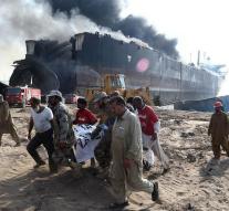 Kill by explosion on an oil tanker in Pakistan