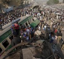 Killed in train collision in Pakistan