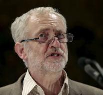 Labour Leader to trace oath to Queen