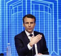 Macron: lower taxes and deficits