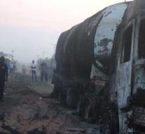 Many deaths from collision bus and truck in Congo