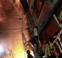 More than 70 deaths in the event of fire in Bangladesh