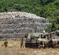 More troops Israel to border with Syria