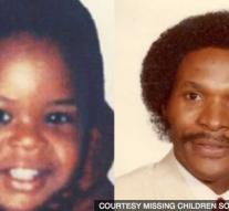 Mother reunited after 31 years with kidnapped son