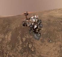 New traces of life on Mars