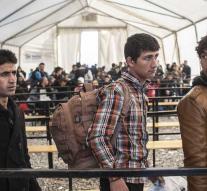 Number of refugees to Europe halved