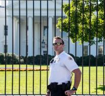 Obama security guard robbed