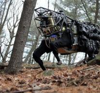 Pentagon approves army robot off