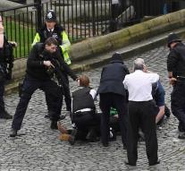 Photo: Sun attacker London was eliminated