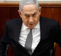 Police question Netanyahu in corruption case
