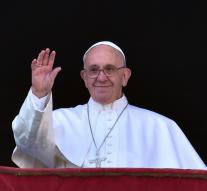 Pope calls for peace in Middle East