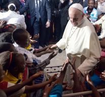 Pope : slums wounds of the elite