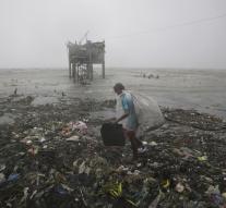 Powerful typhoon Koppu reached Philippines