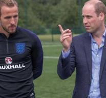 Prince William avoids Russia, but wishes football team success