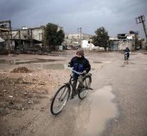 Rebels give city in Damascus on
