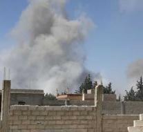 Rebels: Syria throws chemicals at Douma