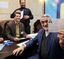 Record number of Iranians want in parliament