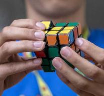 Record: Rubik's cube dissolved in 4.2 seconds
